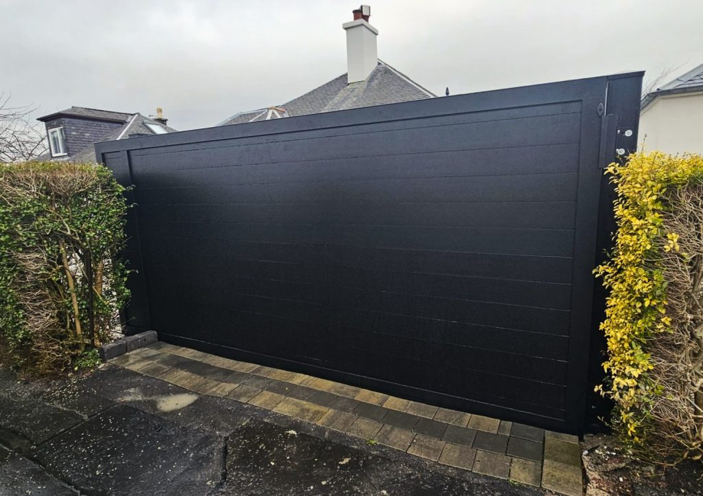 Bruntsfield Aluminium Cantilever Sliding Gate with full safety system